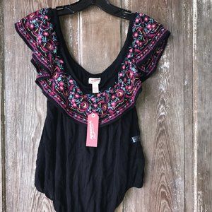 Off shoulder shirt